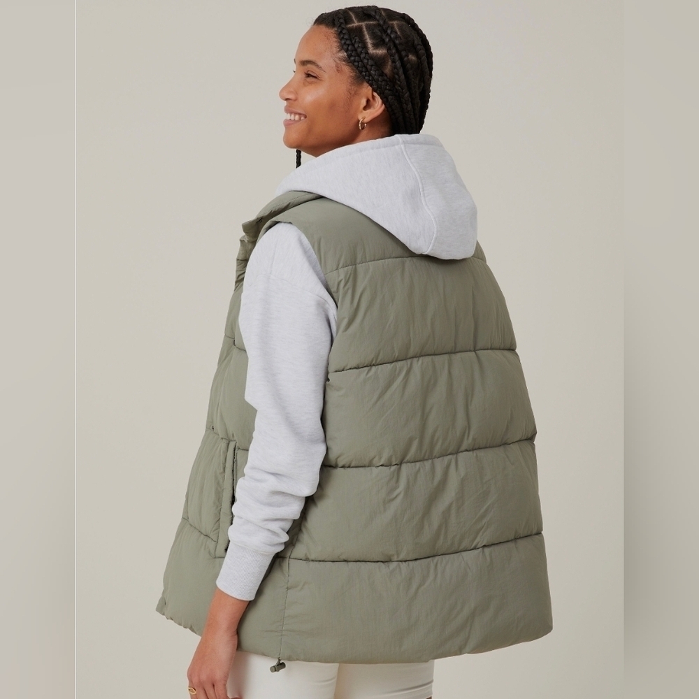 Cotton On Olive Puffer Vest - Picture 4 of 10